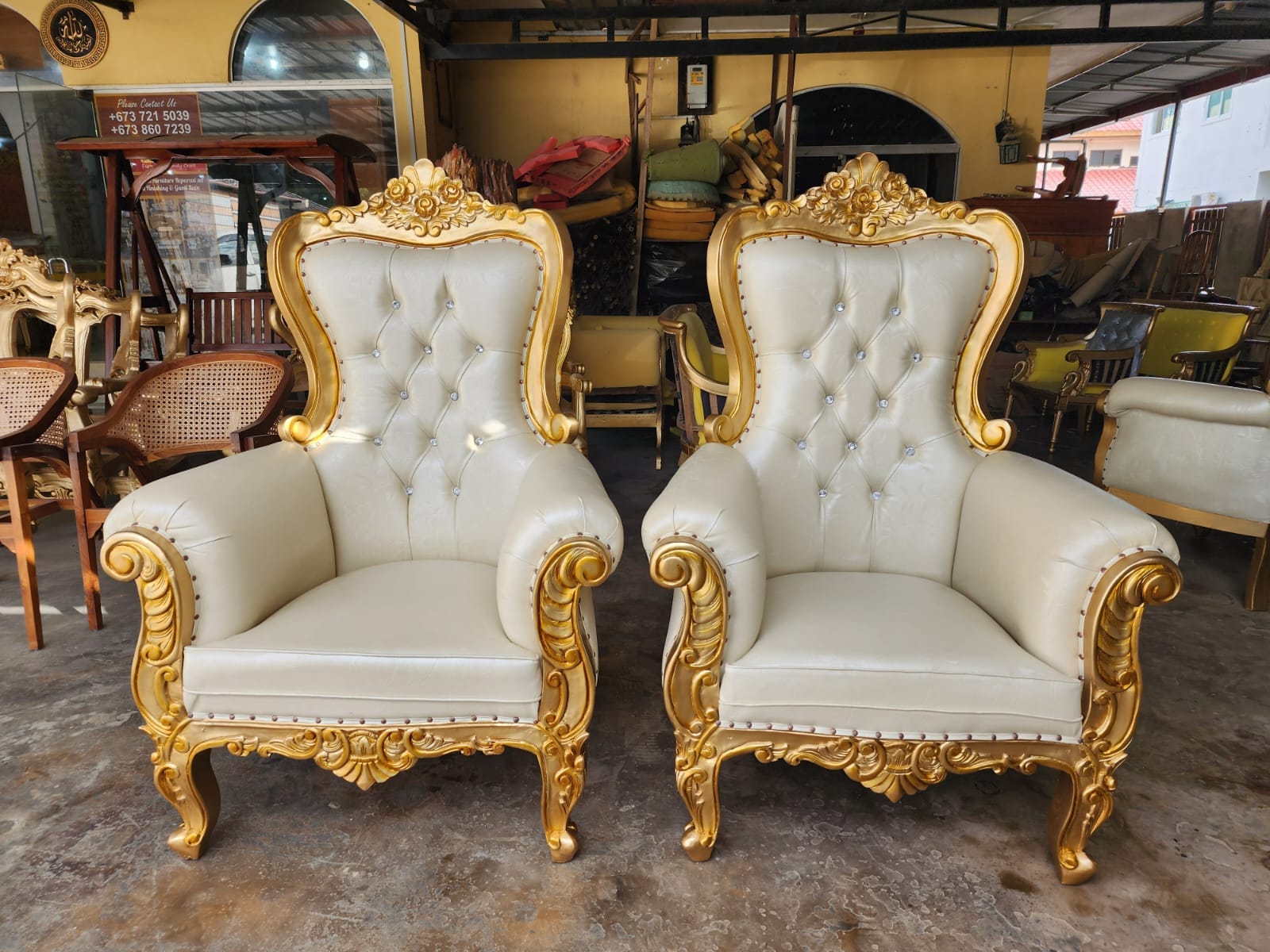Ingin Produk Furniture Mewah yang Ramah di Kantong?