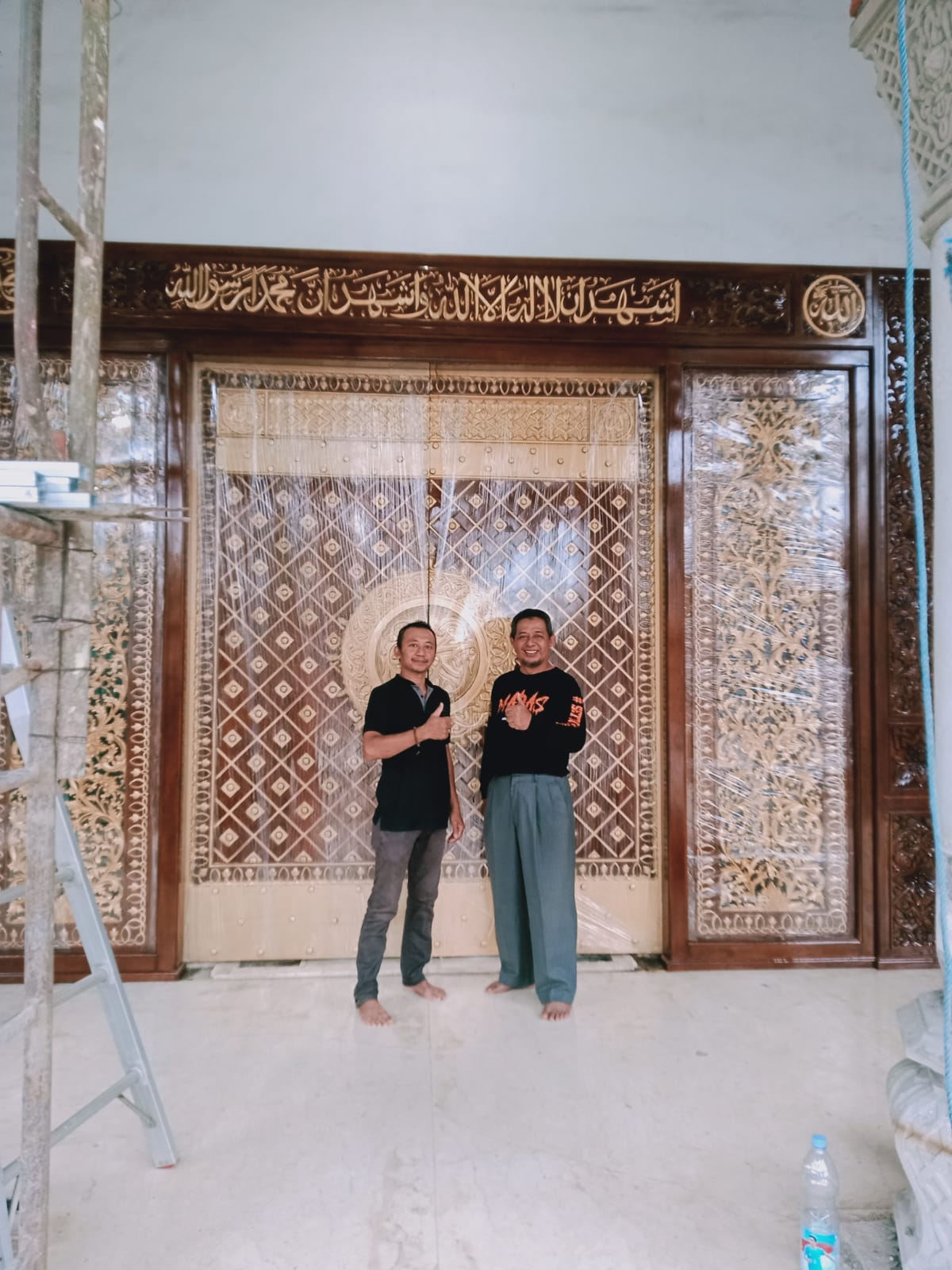 Bingung Cari Replika Pintu Masjid Nabawi? Aura Soja Furniture Jawabannya!