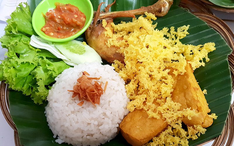 Ayam Kremes Keraton