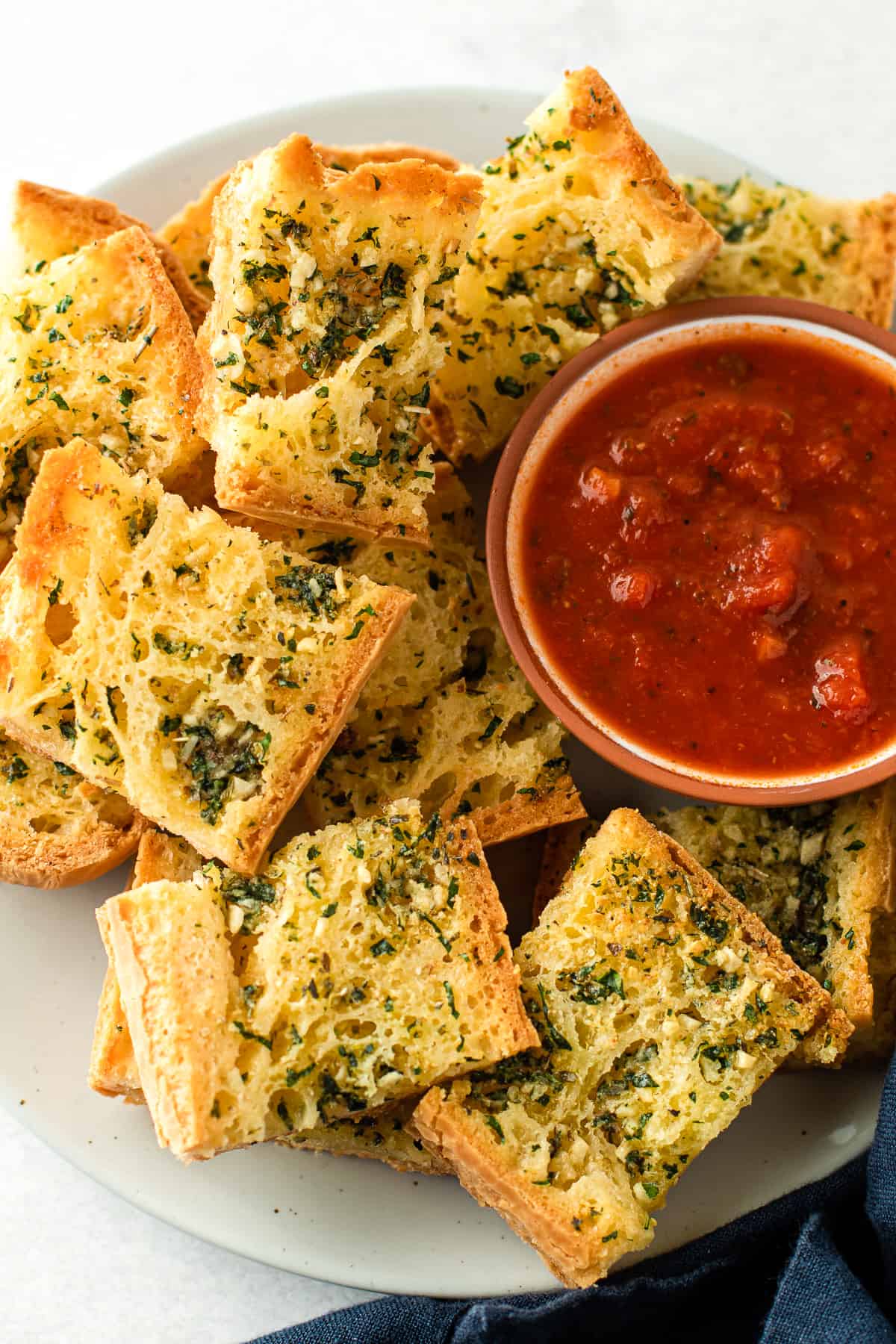 bread garlic with sauce
