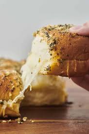 hawaiian bread garlic bread