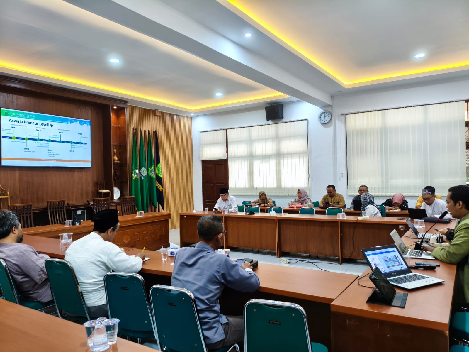 Belajar Bisnis Online di FEB UNISNU Jepara