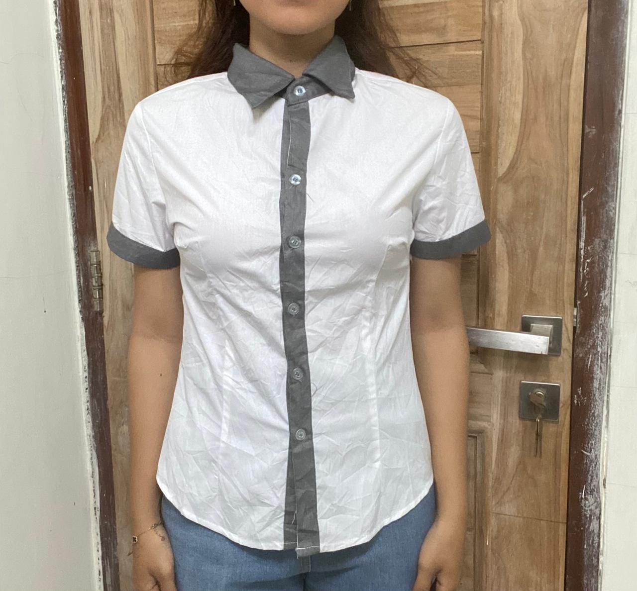 Faraya Blouse Lengan Pendek