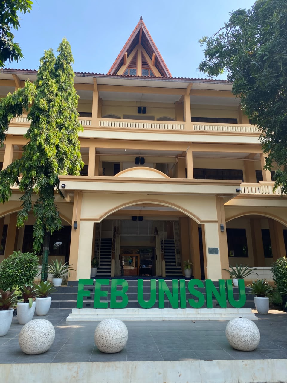 Belajar Bisnis Online di FEB UNISNU Jepara