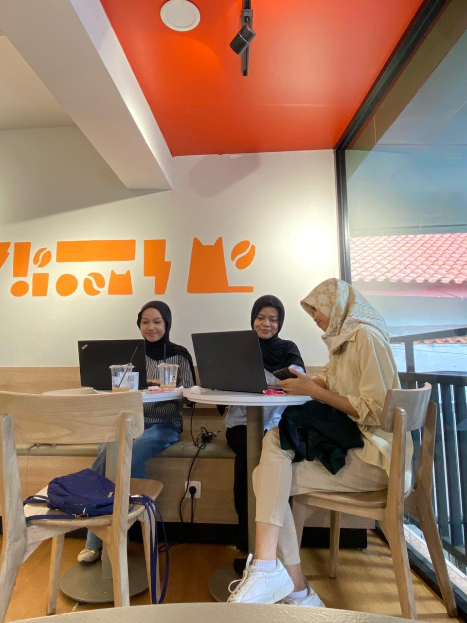 Belajar Bisnis Online di FEB UNISNU Jepara