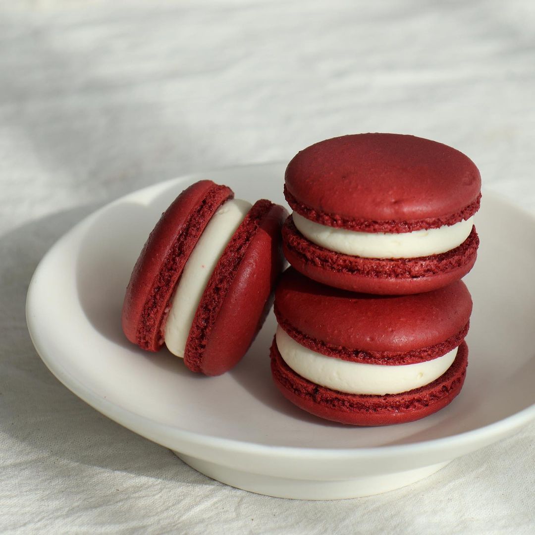 Red Velvet Macaroon