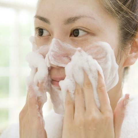 Sabun Muka Sombong
