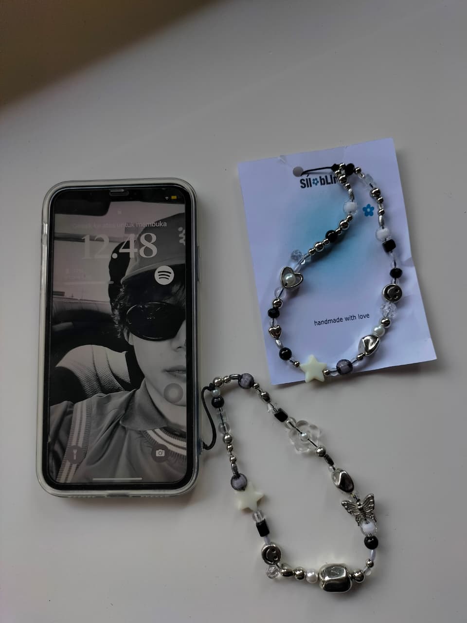 Strap Phone Monochrome