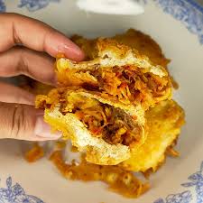 Tahy Bakso isi ayam suwir