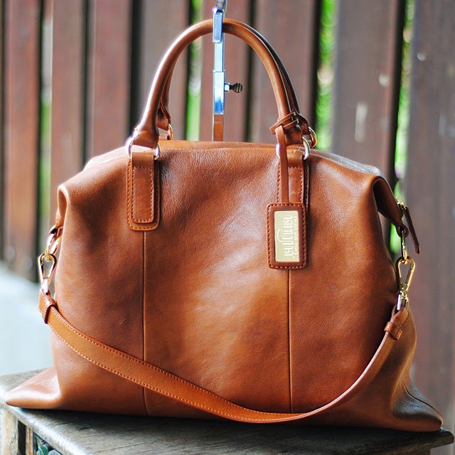 Tas Kulit Asli