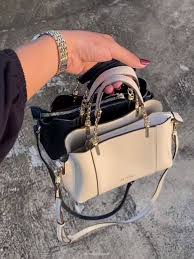 Tas Wanita Terbaru