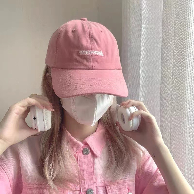 Style Pakai Topi Wanita
